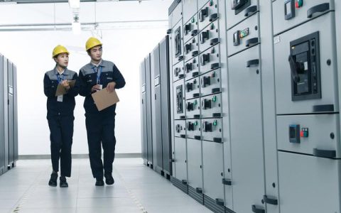 报考中级电工证要多少钱？报名条件是什么？